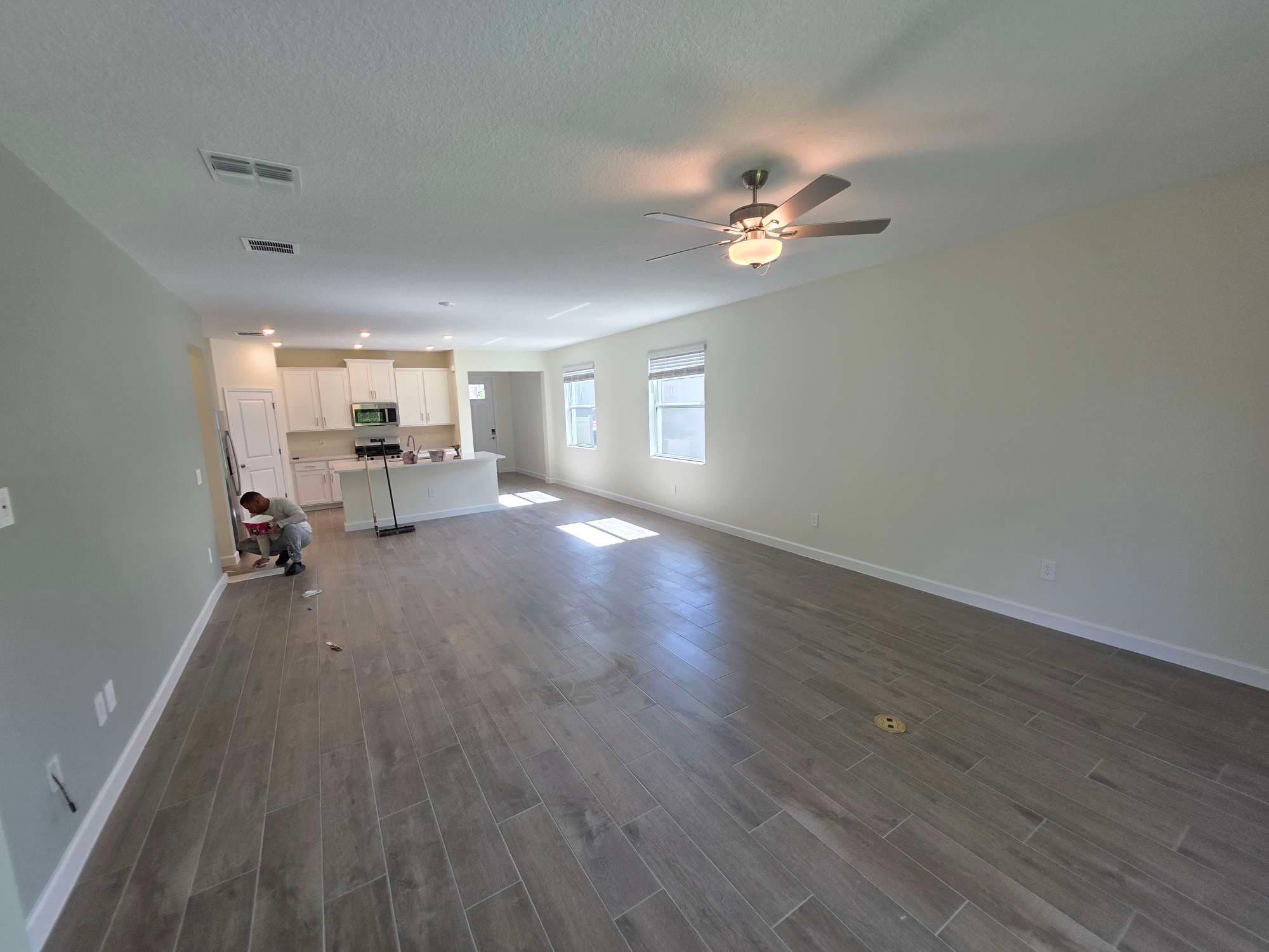 Painters interior contractor painting house by Gold Lion Painting Inc for Palmetto